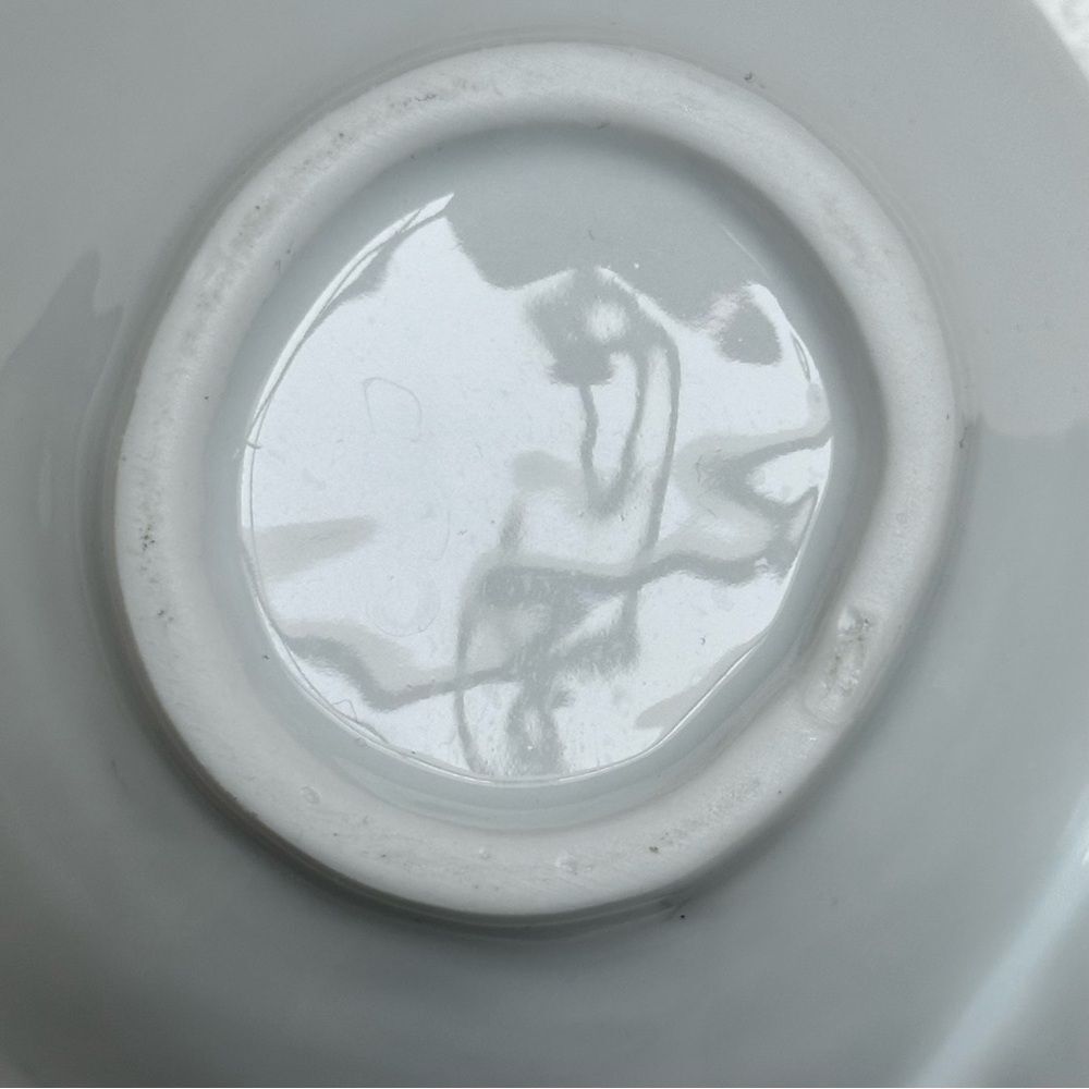 Lilly Pulitzer for Target Porcelain Pineapple Serving Bowl - White with Gold Rim - Picture 11 of 15